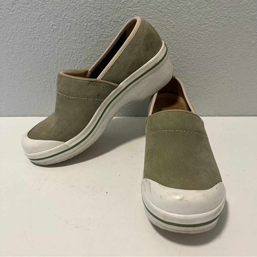 Dansko Womens Clog Shoes Beige Slip Resistant Slip On Wedges Size 6 Gift UK 37